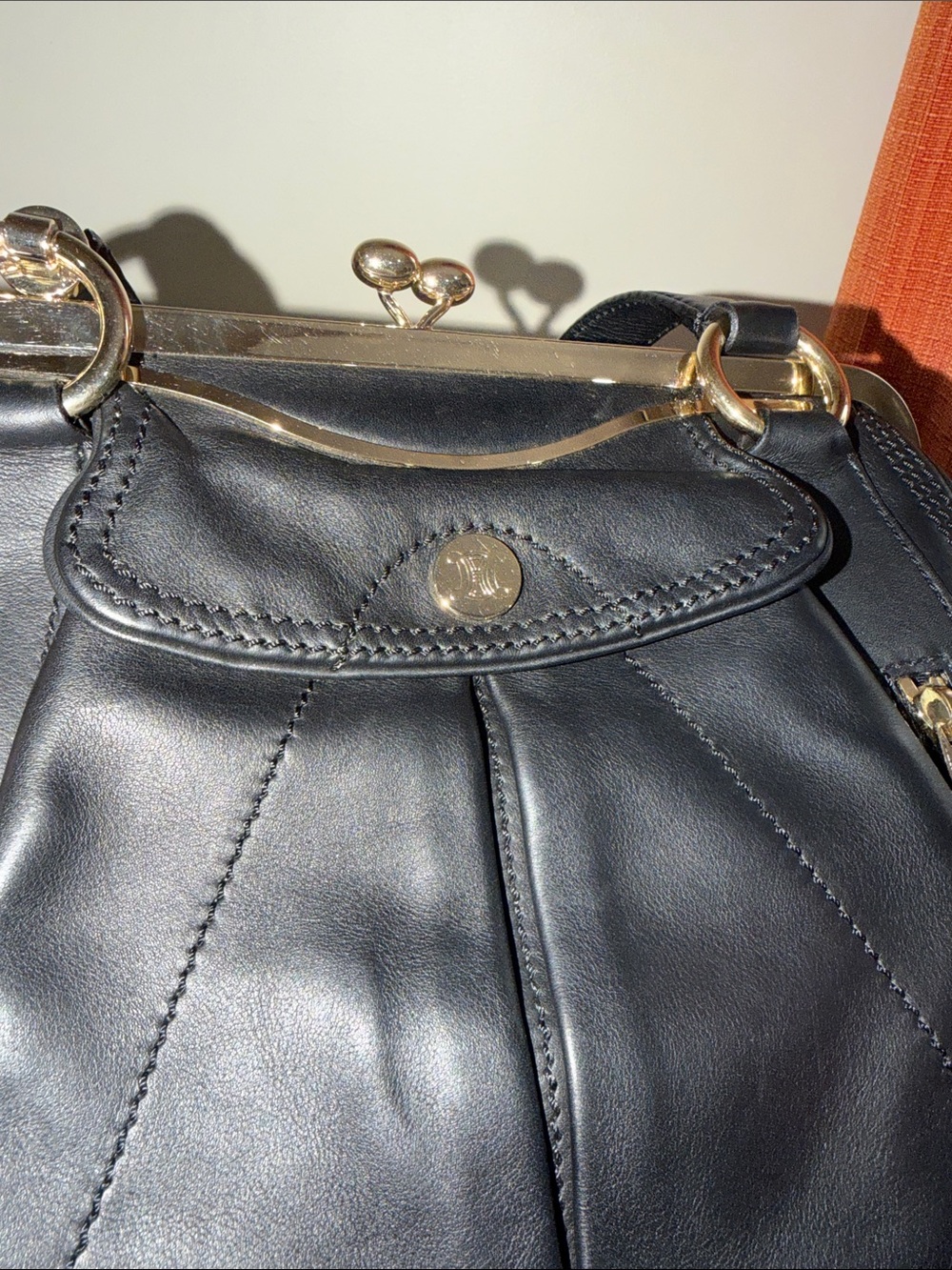 ‼️Vintage Authentic Celine Black Leather Kisslock Shoulder Bag - Picture 6 of 14